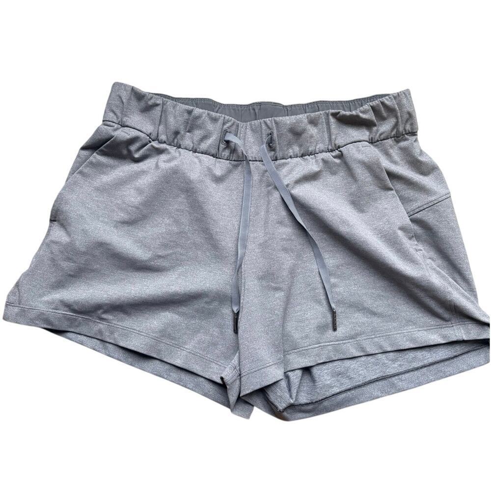 Lululemon On The Fly Short‎ *2.5" Heathered Slate (First Release) size 8
